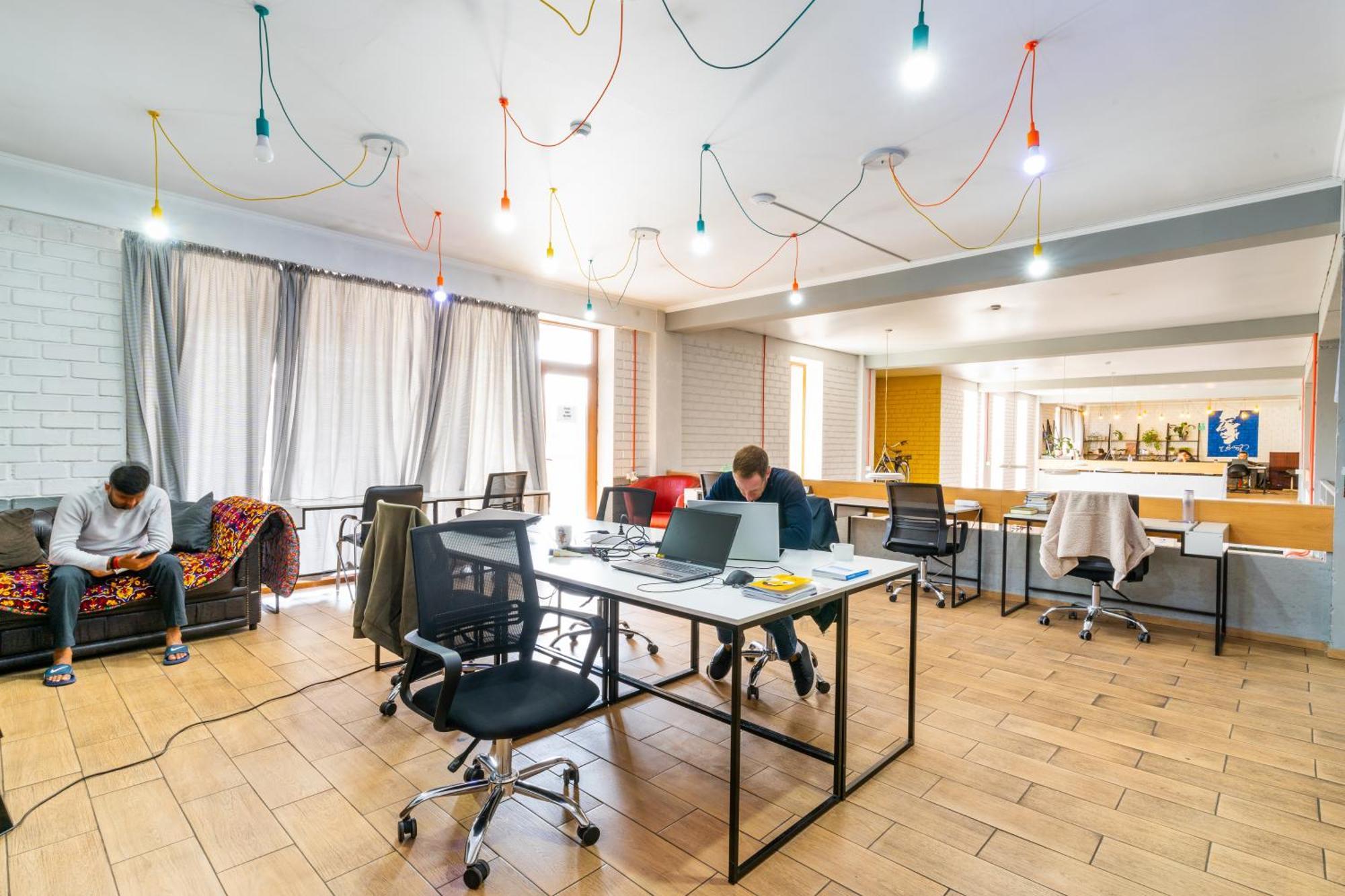 Ololofreelander Hostel&Coworking Bishkek Exterior photo